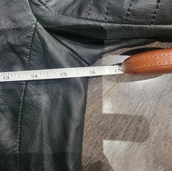 Black leather jacket - Picture 16 of 16